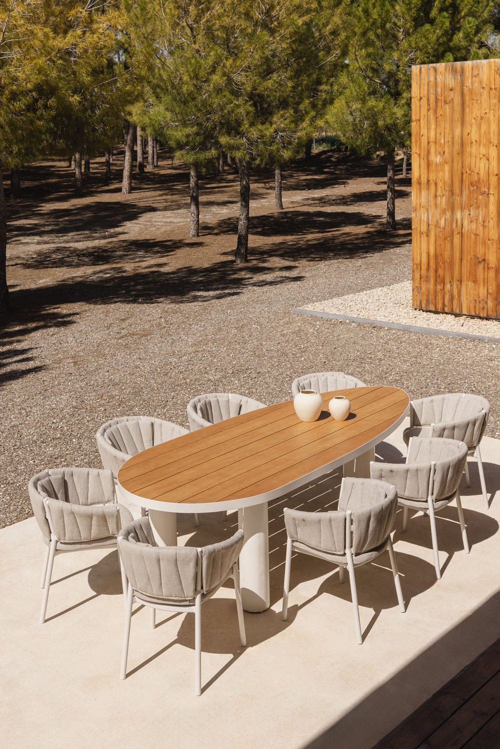 Ensemble de table ovale Taneli, 260x110 cm, en aluminium et bois de teck, et 8 chaises de jardin, en aluminium et tissu Roderise, image de la galerie 1