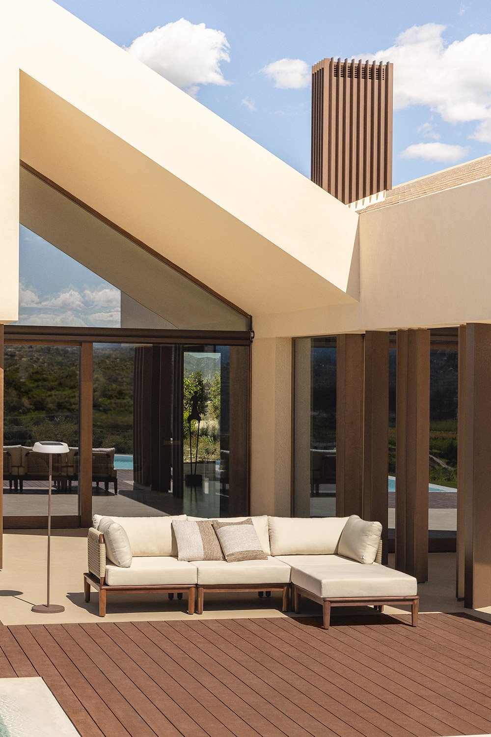 Canapé de jardin modulable Giulia 3 pièces avec 2 fauteuils d'angle et pouf en acacia , image de la galerie 1