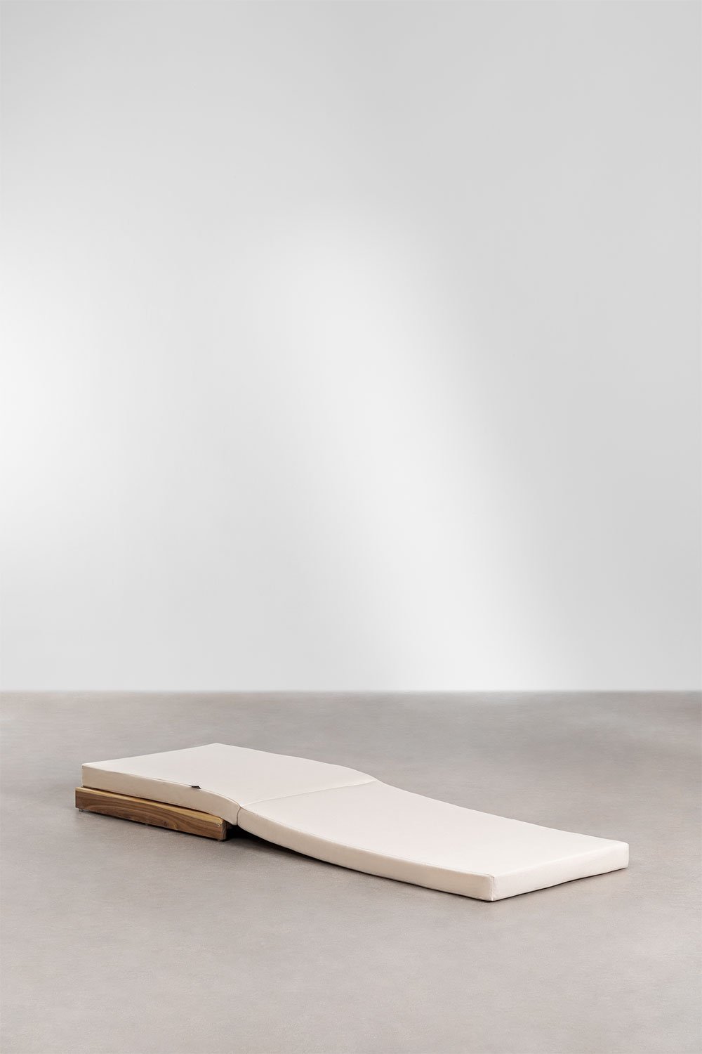 Chaise longue inclinable en bois d'acacia Idaira, image de la galerie 5