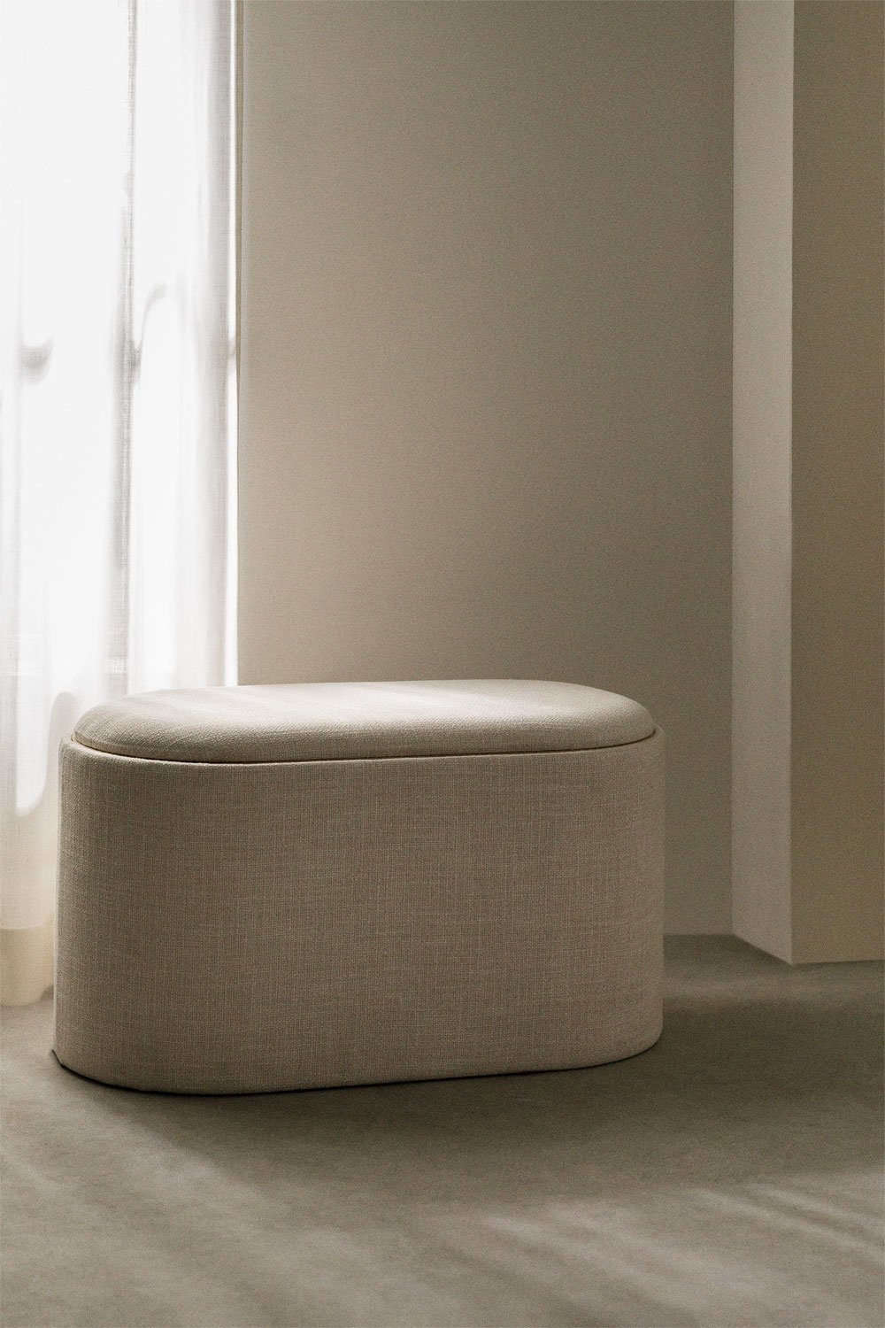 Pouf ovale rembourré Berkeleni avec plateau et rangement     , image de la galerie 1