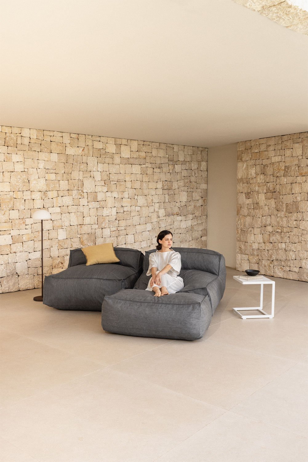 Canapé modulaire de 2 pièces et pouf pour jardin Dojans, image de la galerie 2
