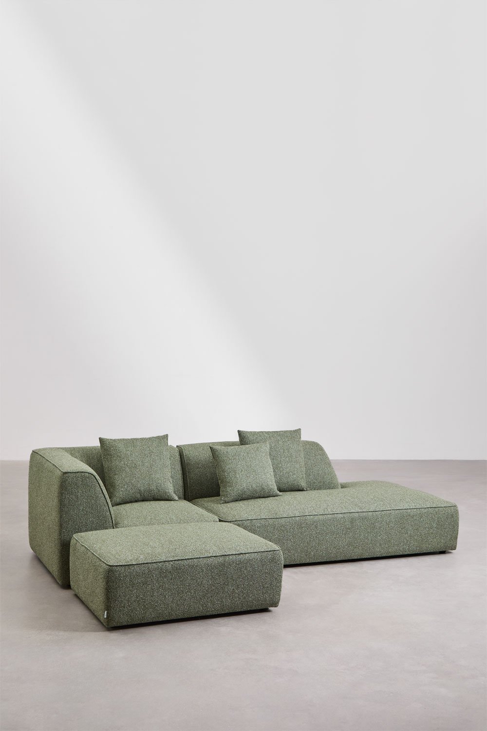 Canapé d'angle modulable Cardea 2 pièces avec méridienne droite et pouf rembourré, image de la galerie 3