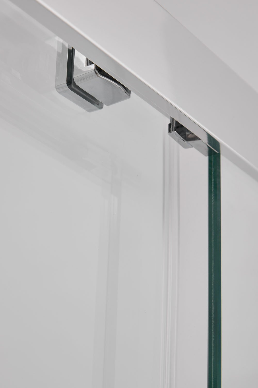 Mampara de douche à accès frontal avec porte coulissante à fermeture douce, verre trempé 6 mm et aluminium Dover, image de la galerie 5