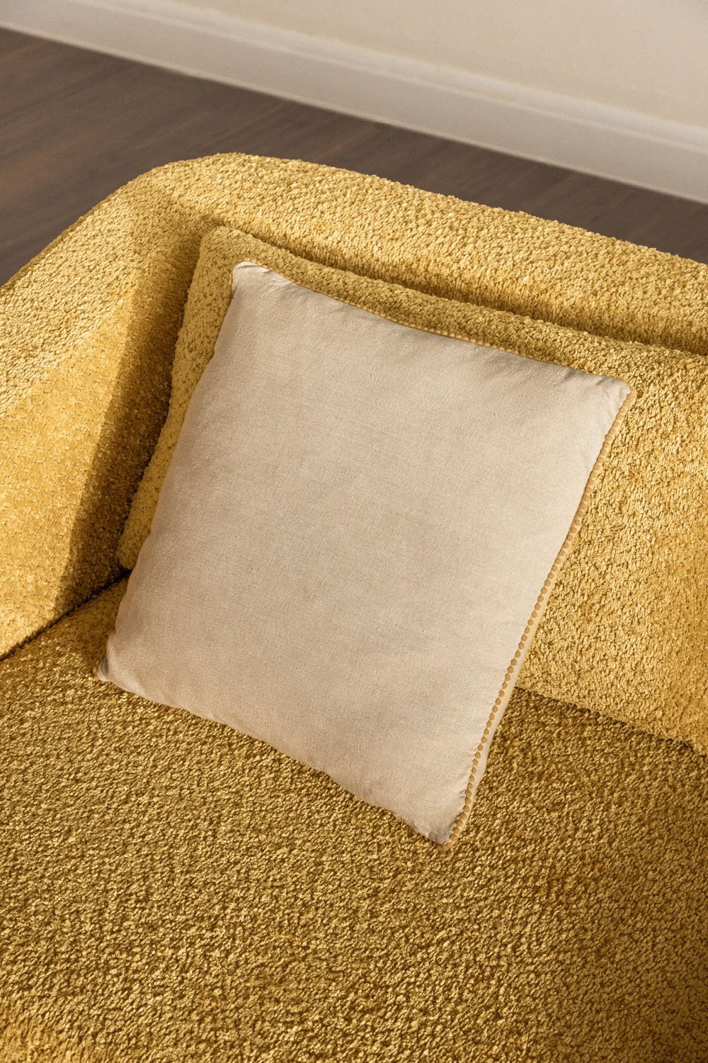 Canapé lit Dalila 2 places en tissu bouclé, image de la galerie 2