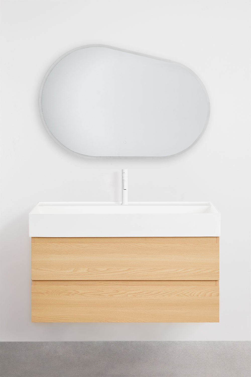 Ensemble de meuble de salle de bain suspendu en bois et placage de frêne avec lavabo intégré Ona, image de la galerie 2