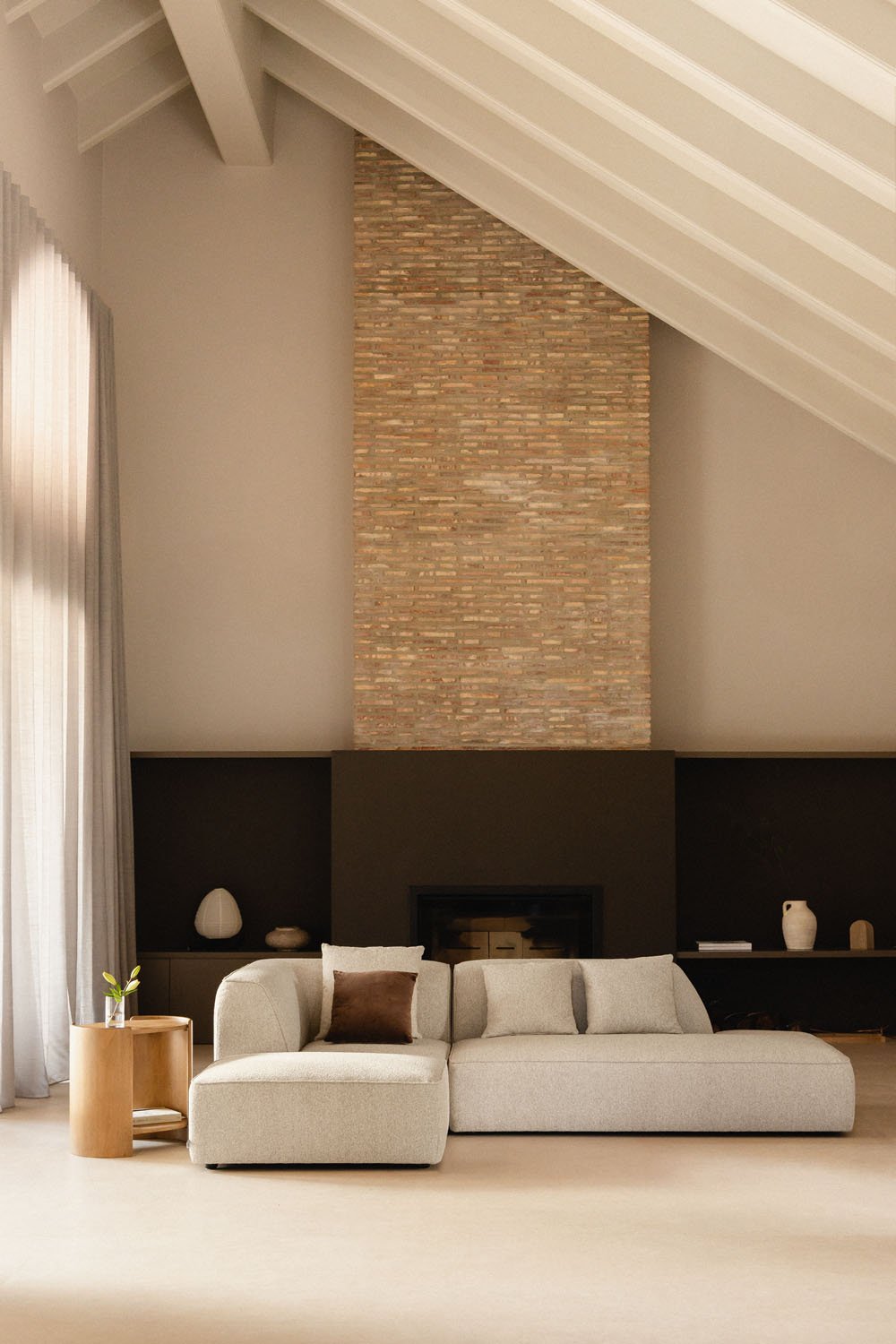 Canapé d'angle modulable Cardea 2 pièces avec méridienne droite et pouf rembourré, image de la galerie 1