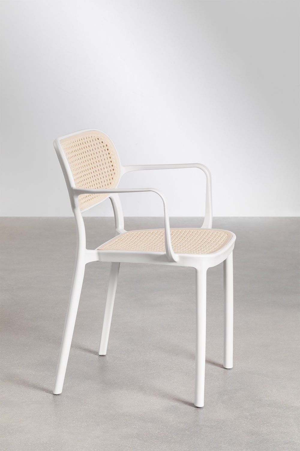 Set de table rectangulaire 220x100 cm Arnadine et 8 chaises de jardin empilables avec accoudoirs en polypropylène Omara, image de la galerie 6
