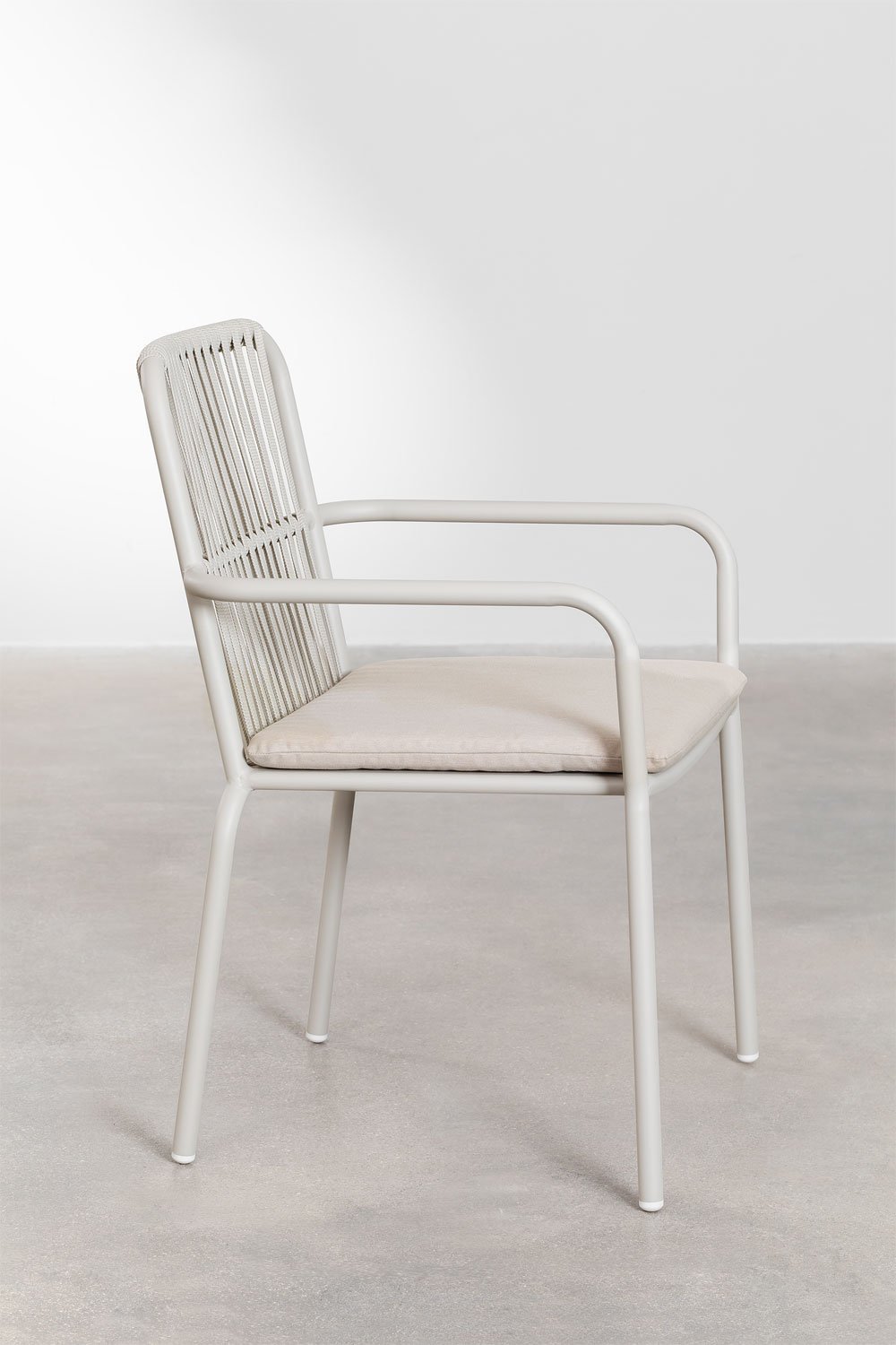 Set de table ronde Ø125 cm Valerie et 4 chaises de jardin avec accoudoirs en aluminium Alberta, image de la galerie 6