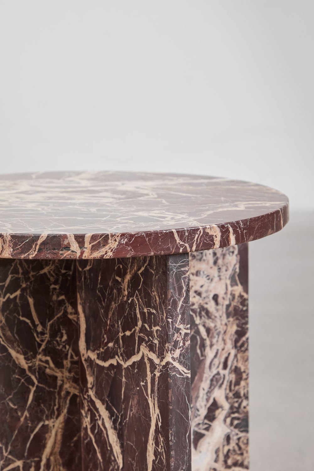 Table de chevet ronde Ø35 cm en marbre Mencia, image de la galerie 5
