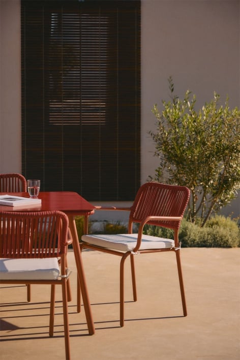 Chaise de jardin empilable Arhiza avec accoudoirs en aluminium et corde tressée - Rouge Tuile
