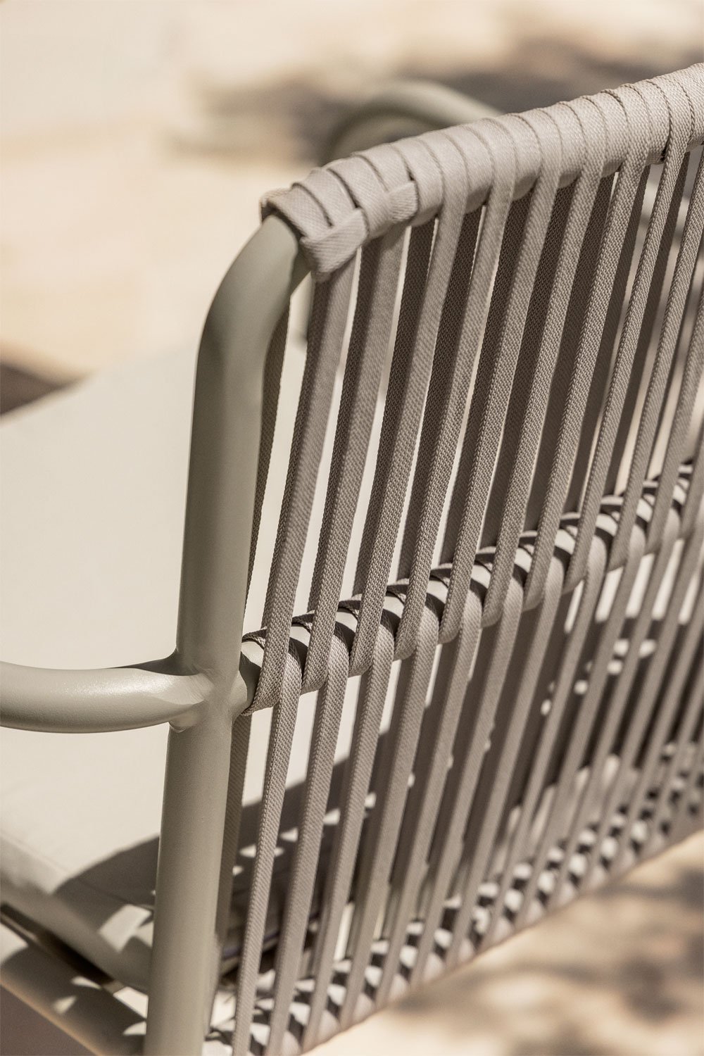 Chaise de jardin empilable avec accoudoirs en aluminium Alberta, image de la galerie 2