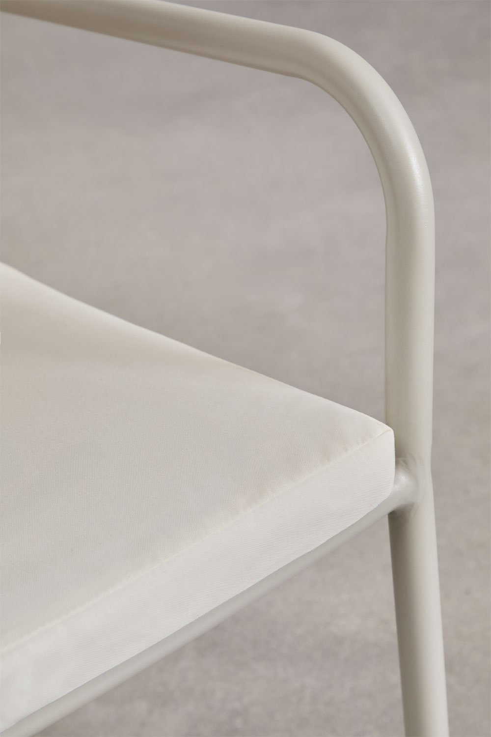 Pack de 2 chaises de salle à manger empilables avec accoudoirs en aluminium Alberta, image de la galerie 5