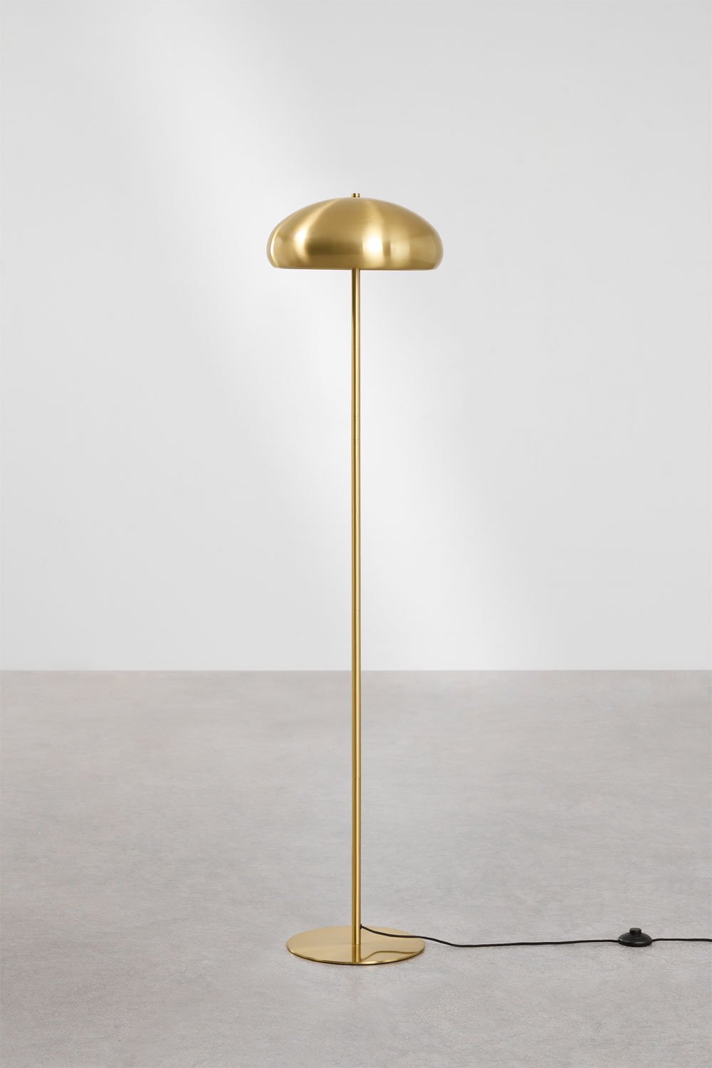 Lampadaire en métal Hilma, image de la galerie 1