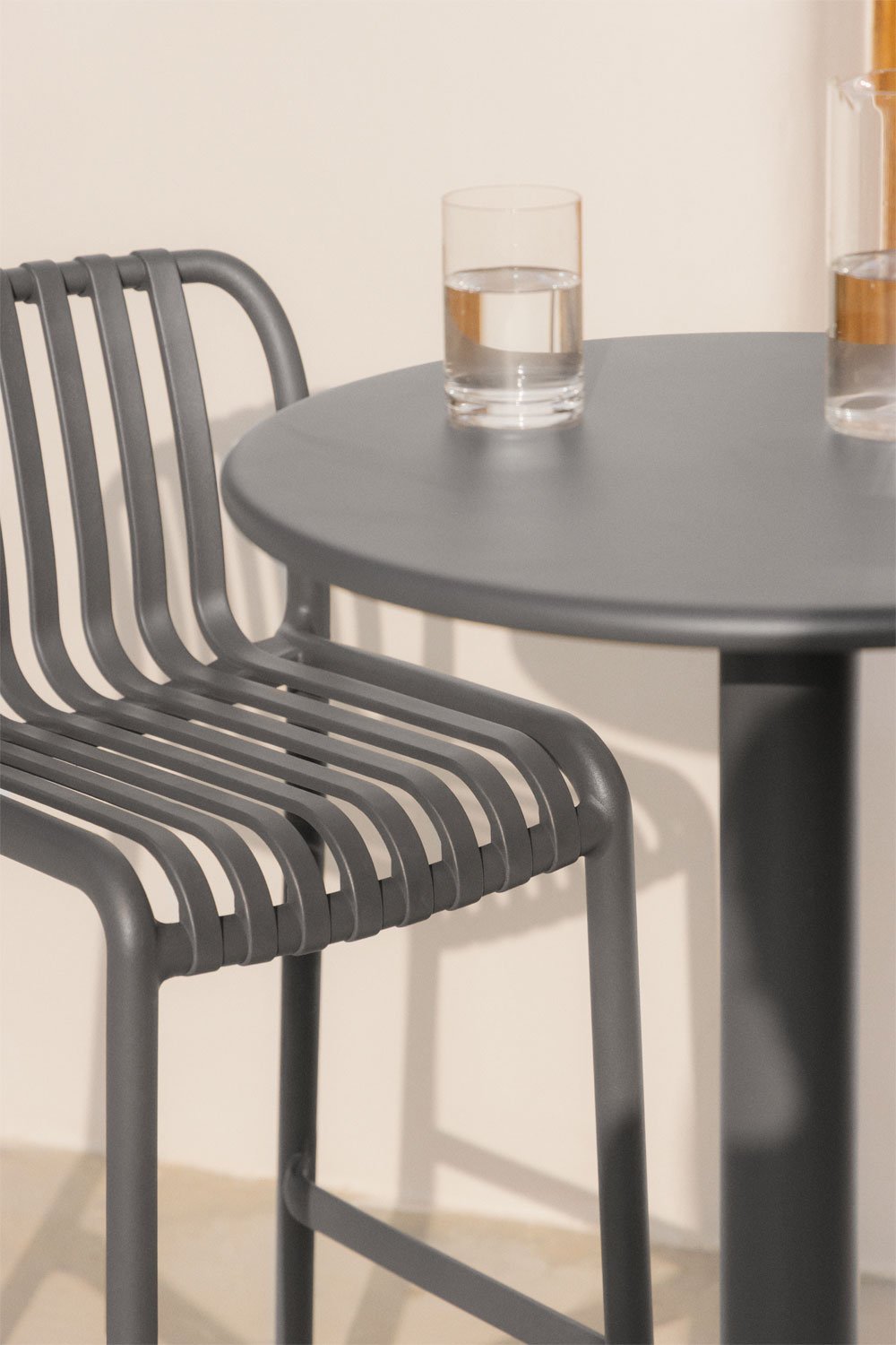 Tabouret de jardin empilable en polypropylène Wendell, image de la galerie 2