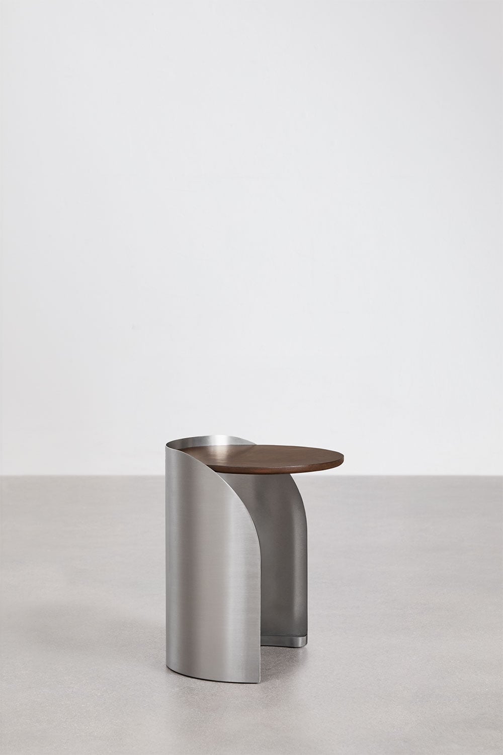 Lot de 2 tables de chevet rondes en bois de manguier et acier inoxydable Xireisa, image de la galerie 4