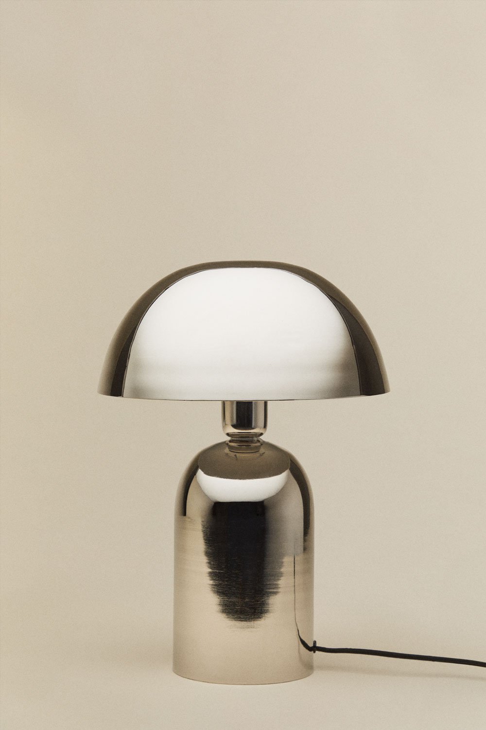 Lampe de table en fer Lenasia, image de la galerie 2