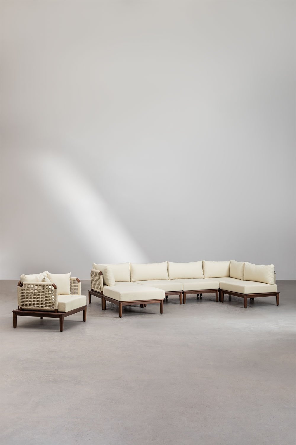 Ensemble de salon avec canapé d'angle modulaire 5 pièces avec pouf et fauteuil en acacia Giulia, image de la galerie 1