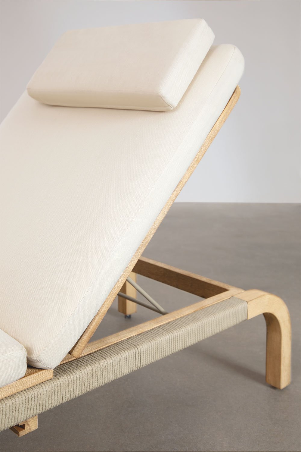 Chaise longue inclinable en bois d'acacia avec coussin Dubai, image de la galerie 8