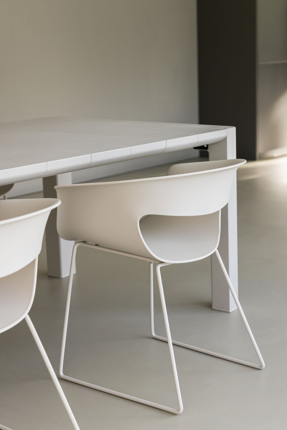 Chaise de salle à manger en polypropylène et fer Alanys, image de la galerie 1