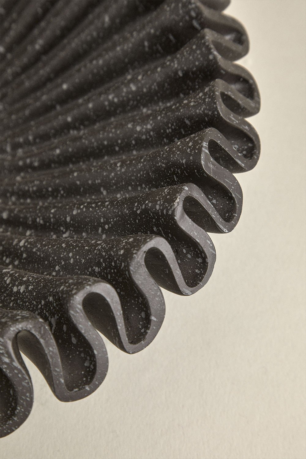 Bol décoratif en résine Irente, image de la galerie 4