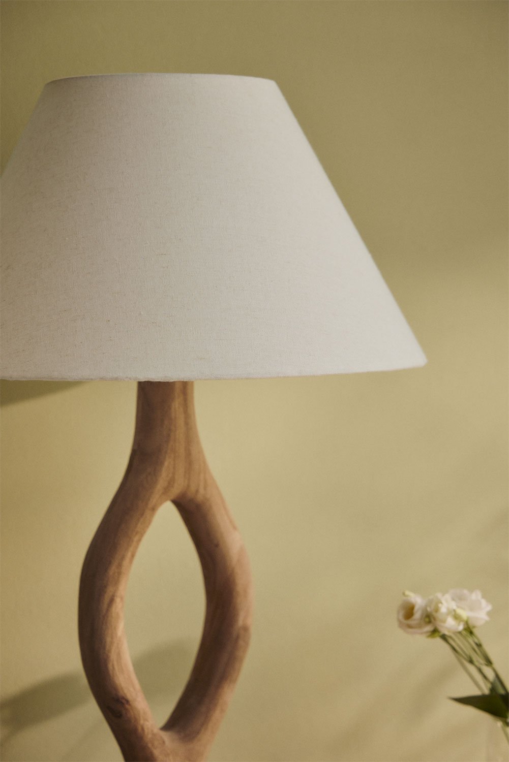 Lampe de table en bois de manguier Gracia, image de la galerie 2