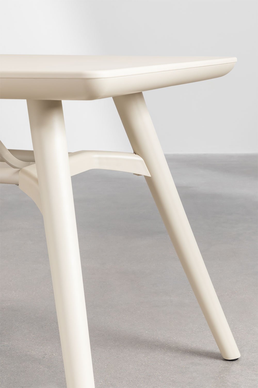 Ensemble table rectangulaire 135x80 cm et 4 chaises de jardin en polyéthylène Scand, image de la galerie 5