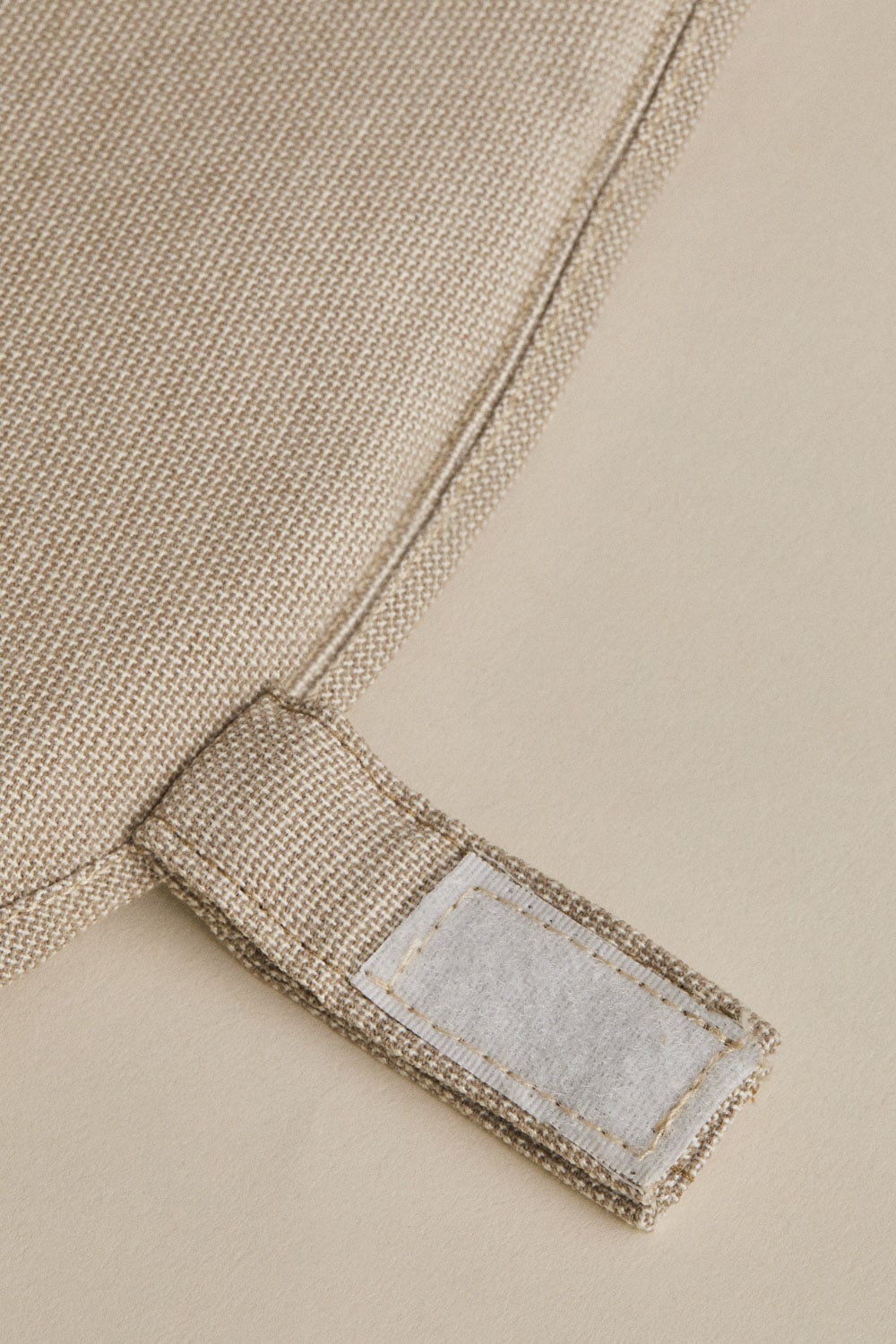 Coussin pour tabouret en tissu Zole, image de la galerie 4