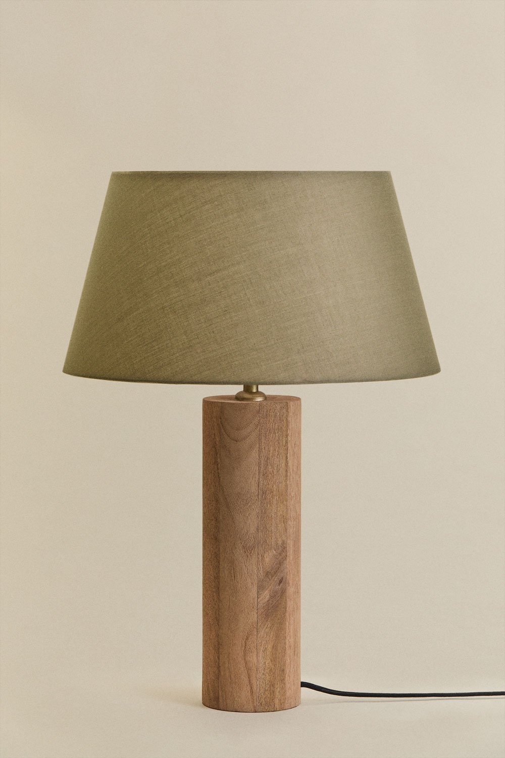 Lampe de table en bois de manguier Carolina, image de la galerie 1