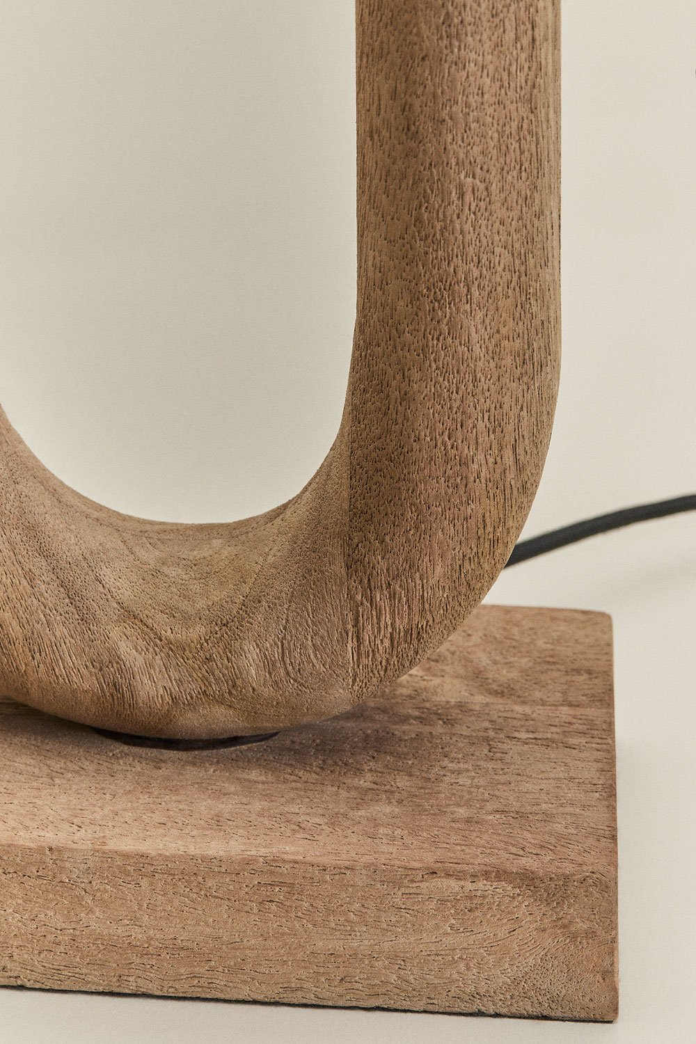 Pied de lampe de table ↑45 cm en bois de manguier de Tibériade, image de la galerie 4