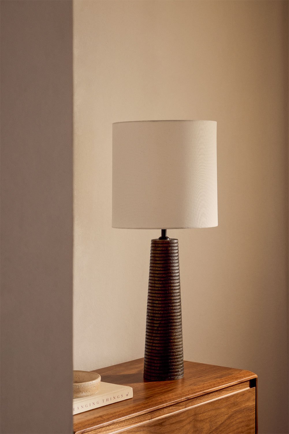 Lampe de table en bois de manguier Malva, image de la galerie 1