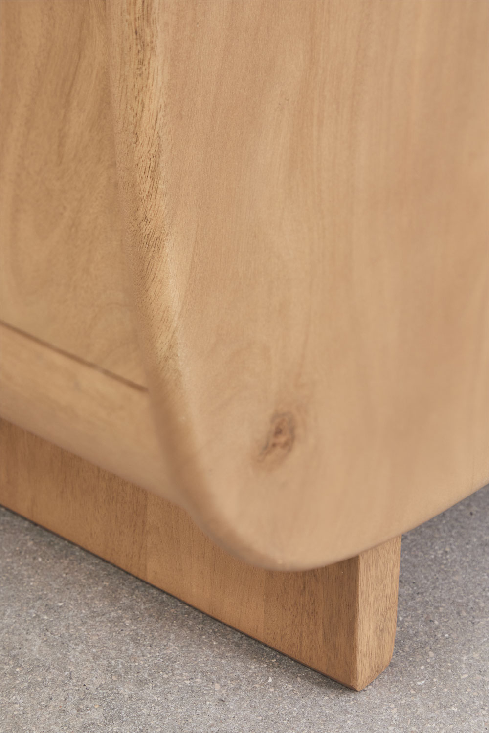 Armoire en bois de manguier et structure d'acier noir