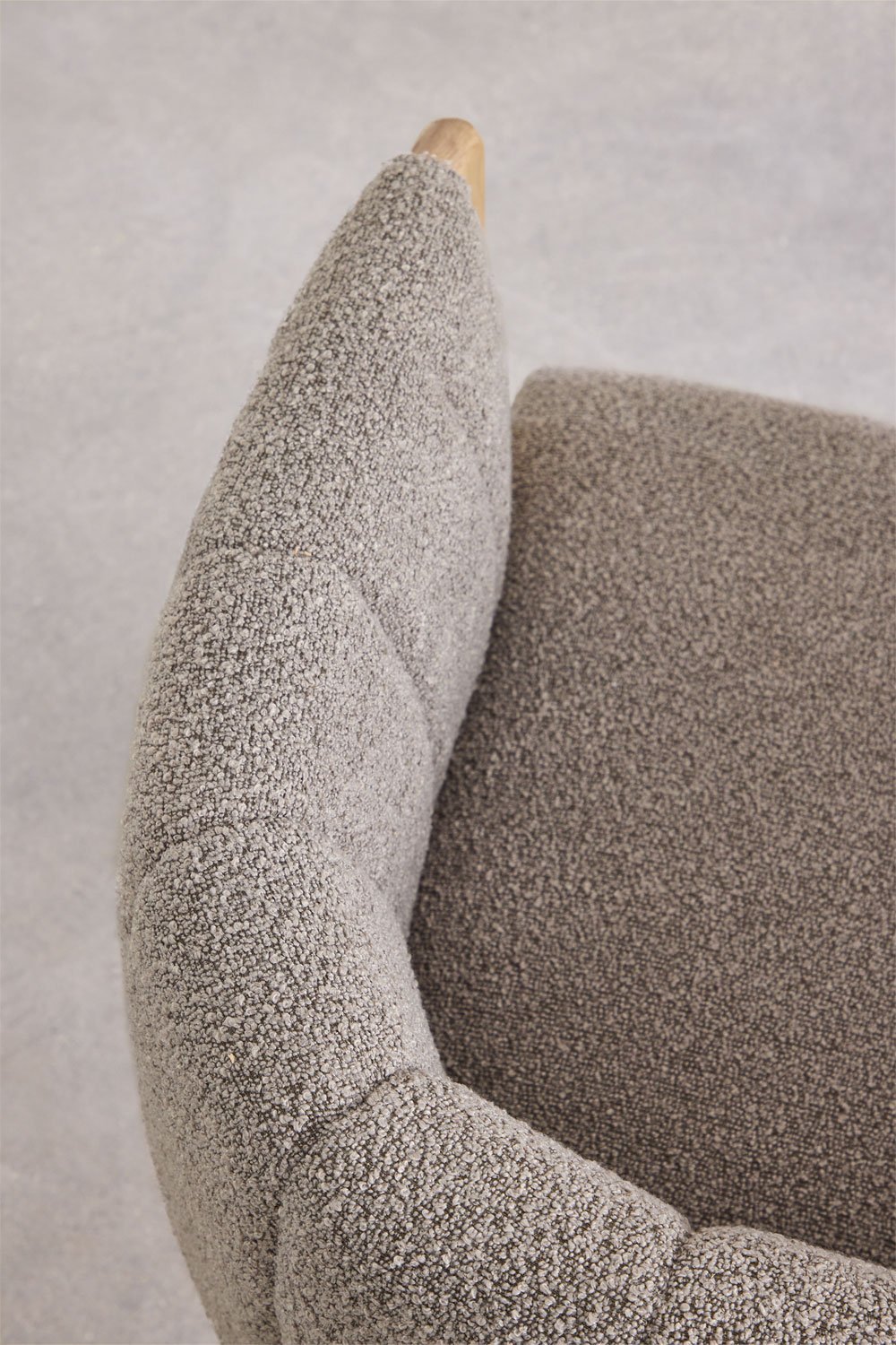 Chaise de salle à manger en bois de frêne et tissu bouclé Leo, image de la galerie 7