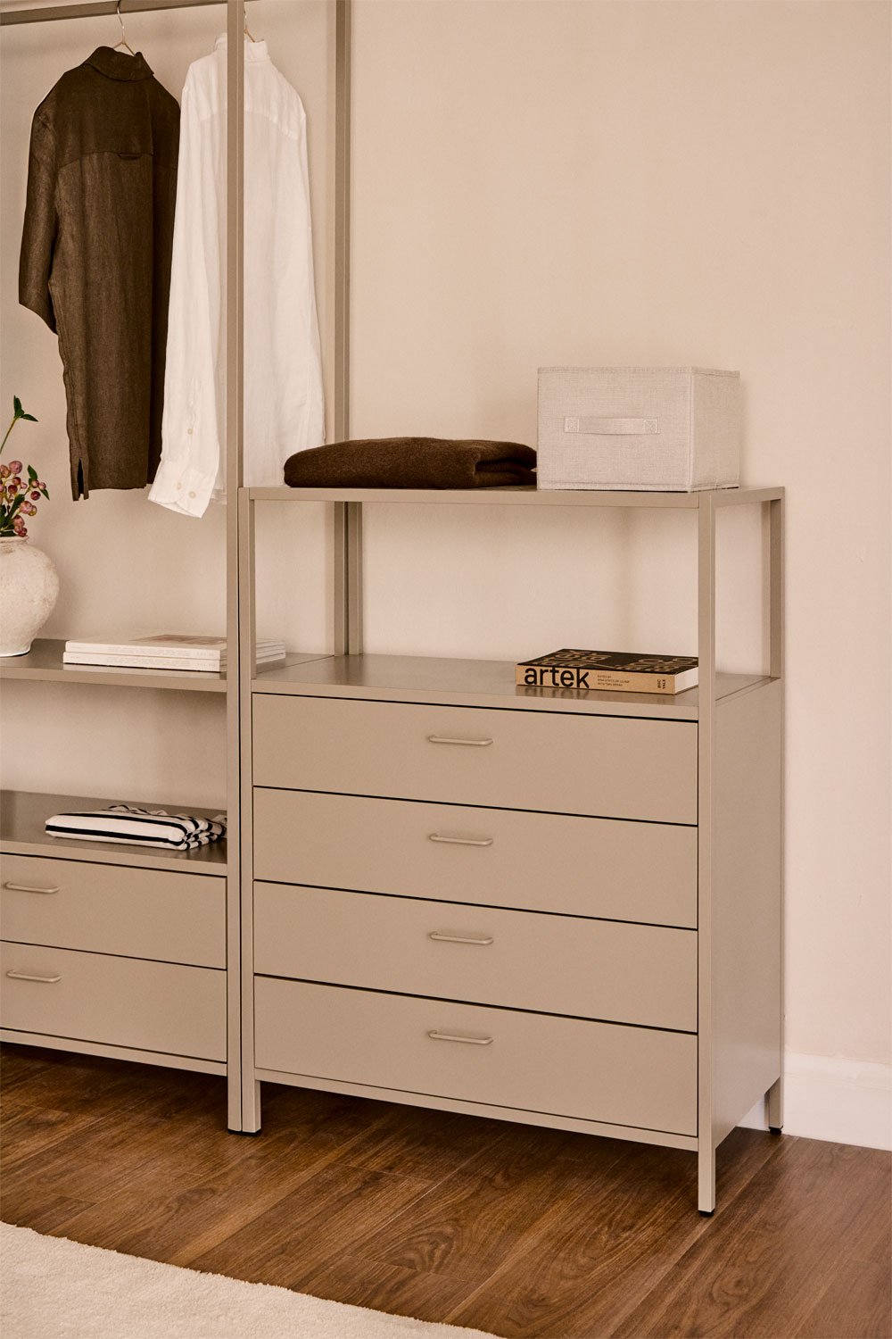 Commode en acier Janine, image de la galerie 1