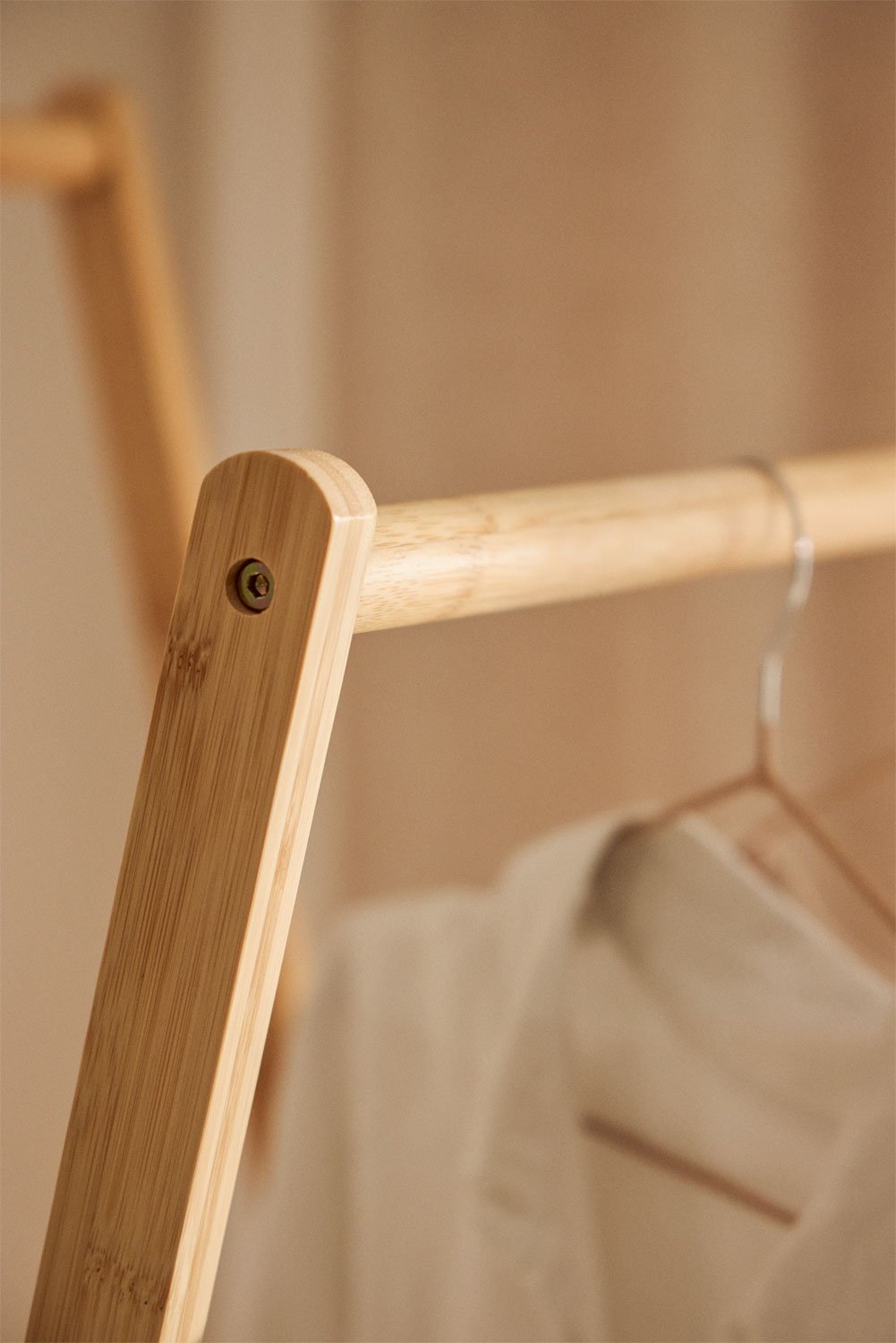 Porte-manteau en bambou Braian, image de la galerie 2