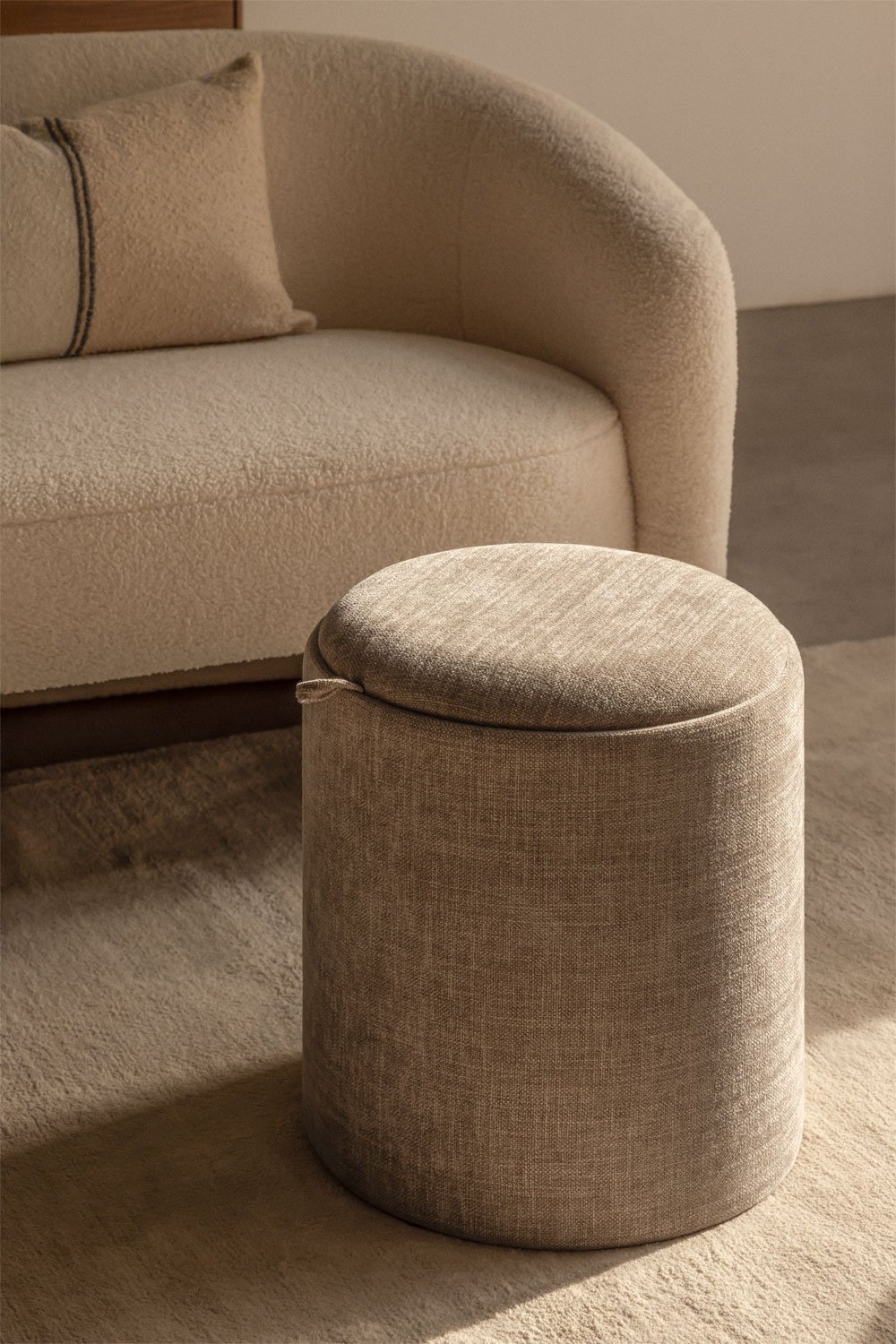 Pouf rond rembourré Berkeleni avec plateau et rangement, image de la galerie 1