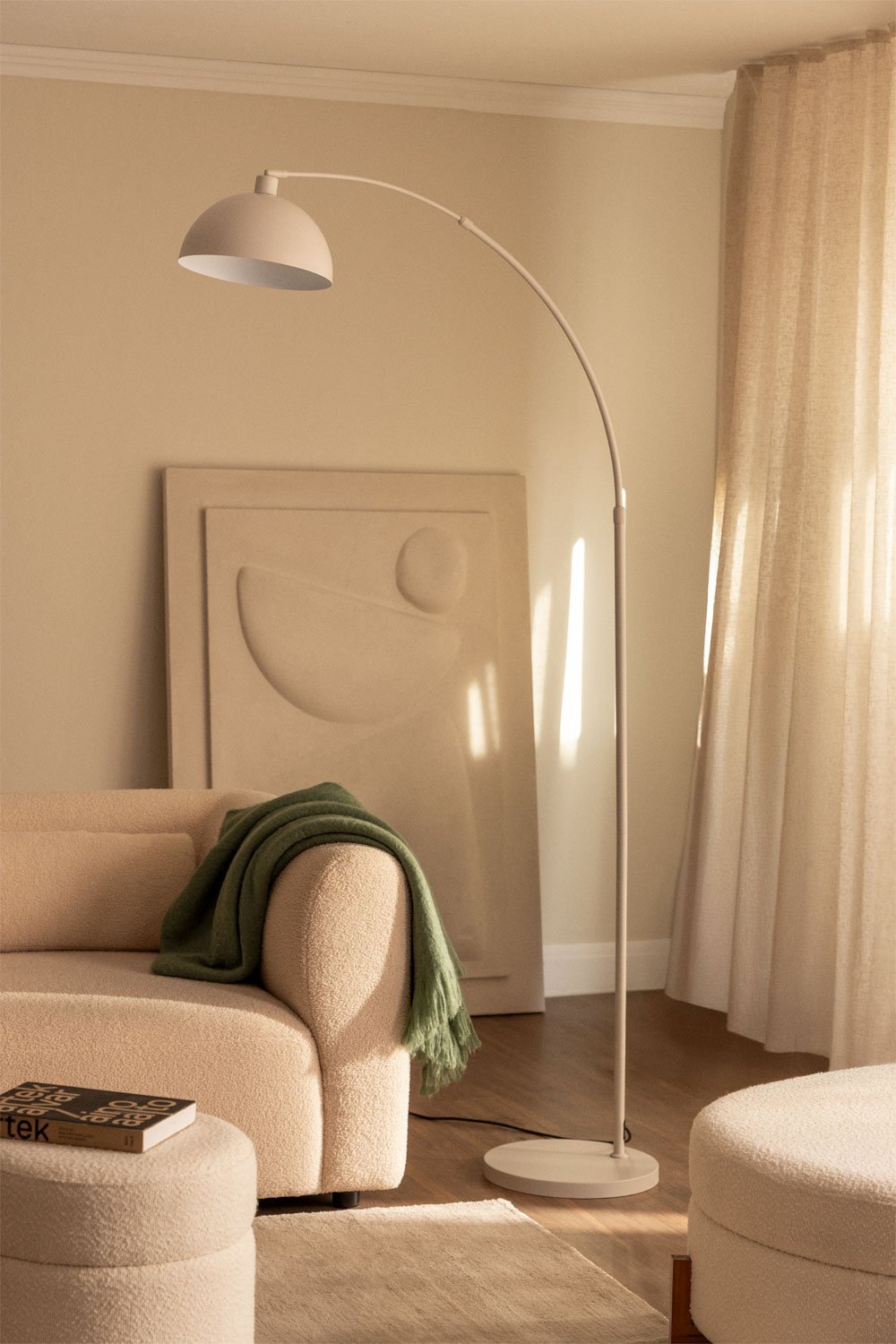 Lampadaire en fer Diala, image de la galerie 1