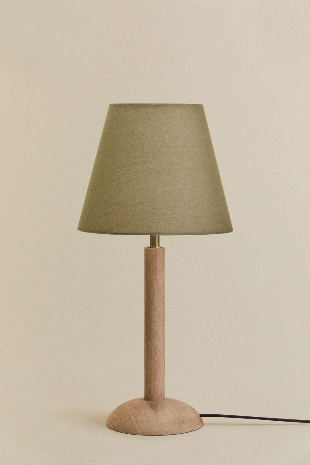 Lampe de table en bois de manguier Harry, image de la galerie 1