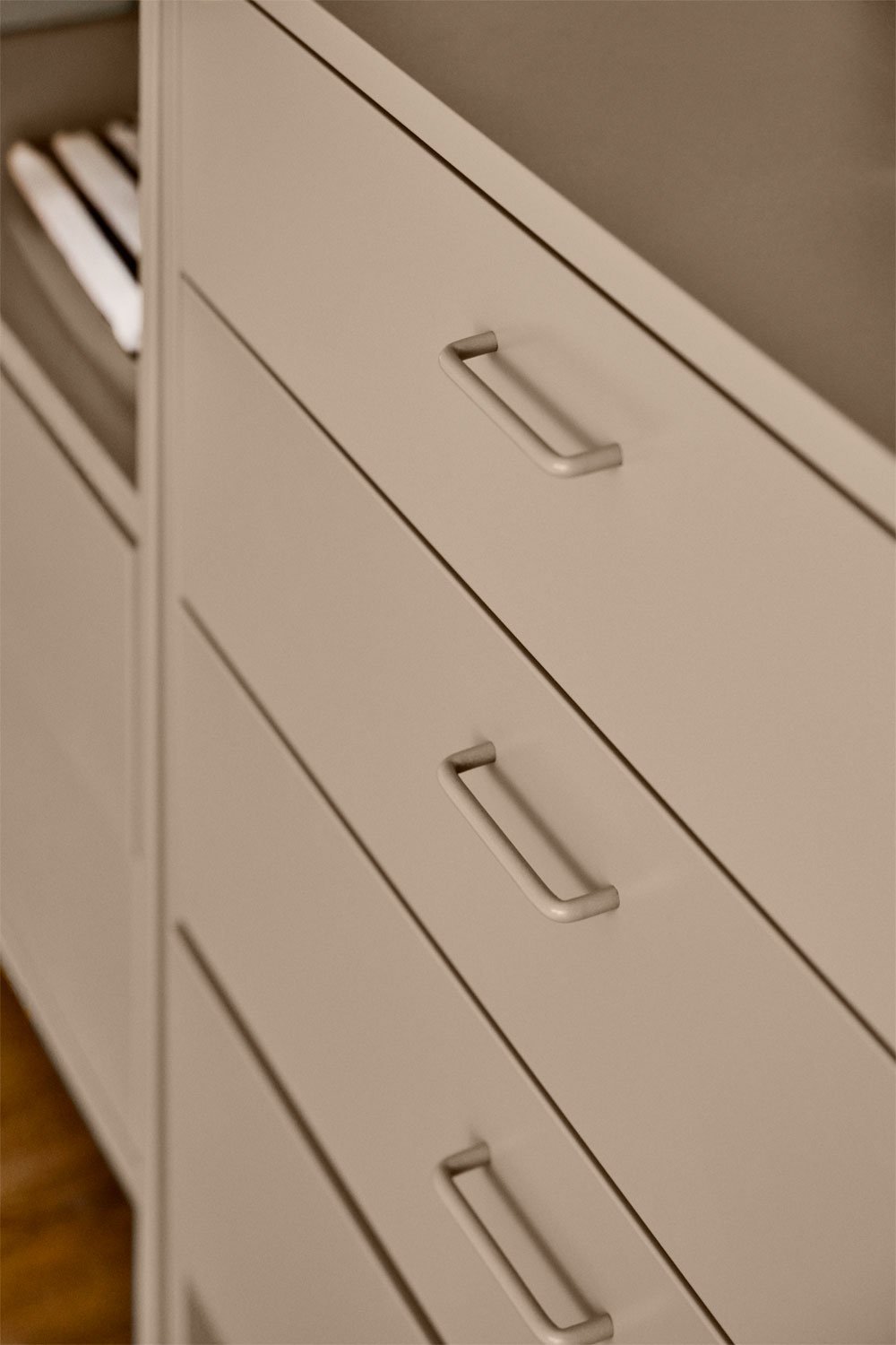 Commode en acier Janine, image de la galerie 2