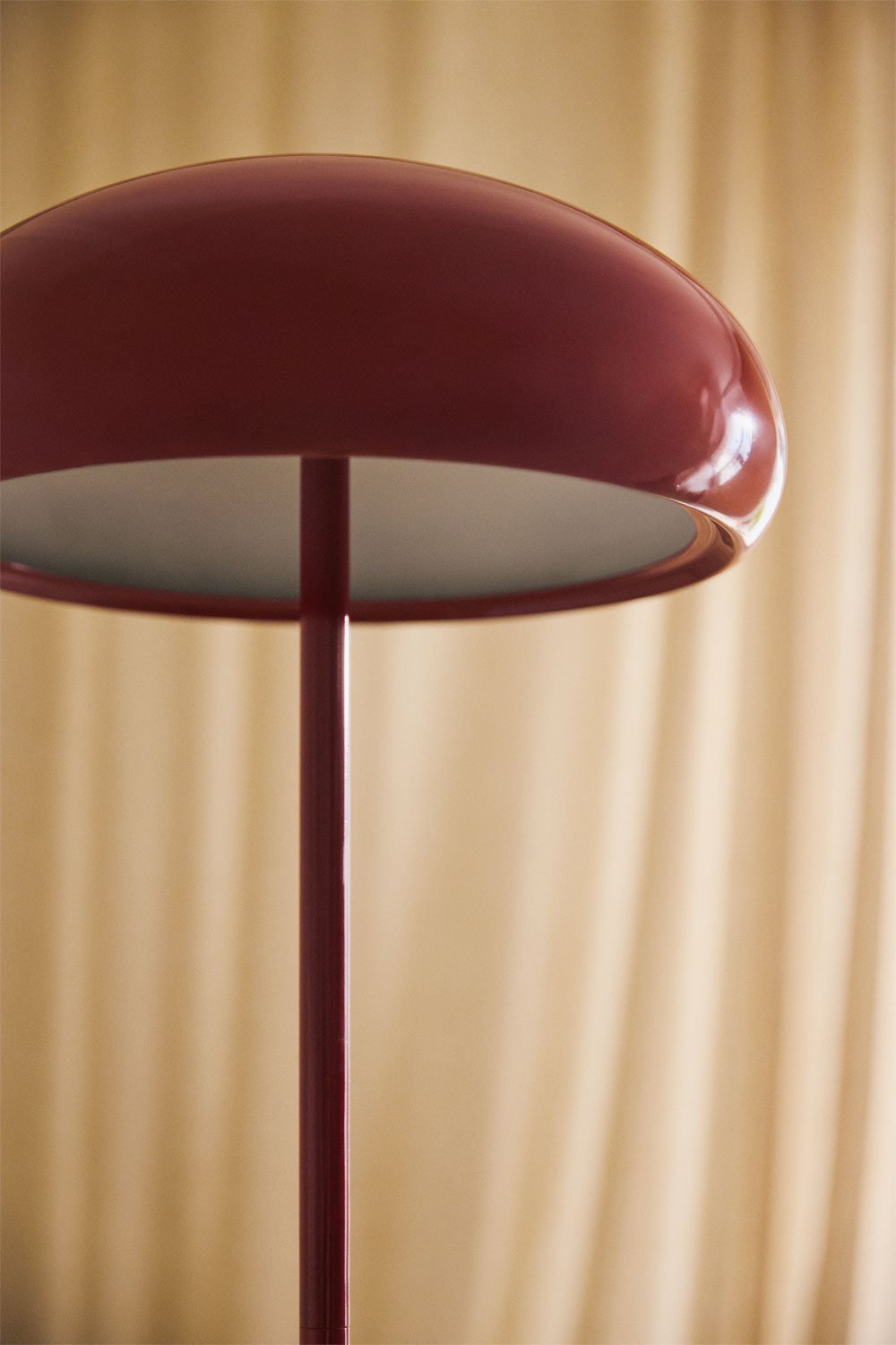Lampe sur pied en fer Hilma, image de la galerie 2