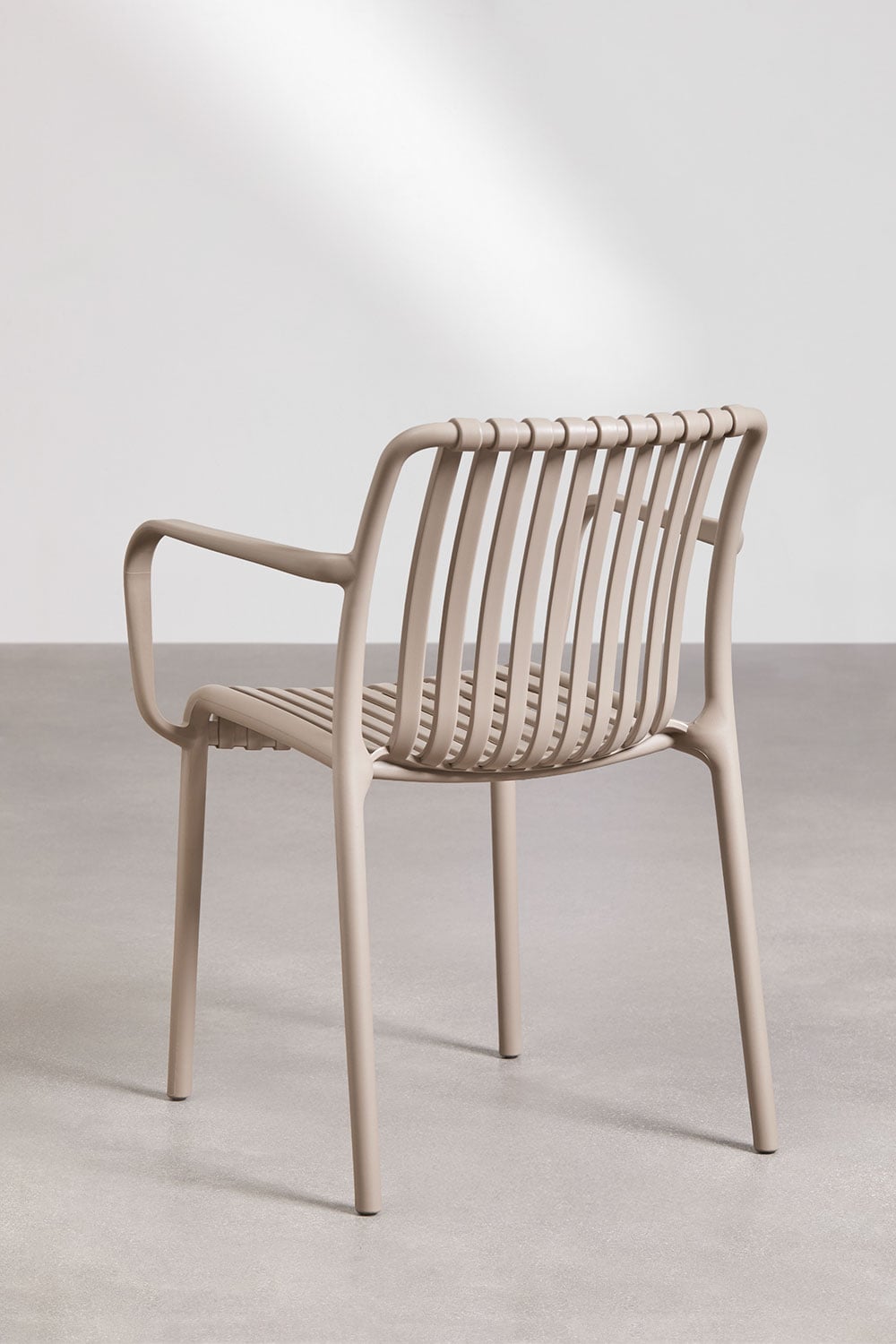 Lot de 4 chaises de jardin Wendell en polypropylène avec accoudoirs, image de la galerie 5