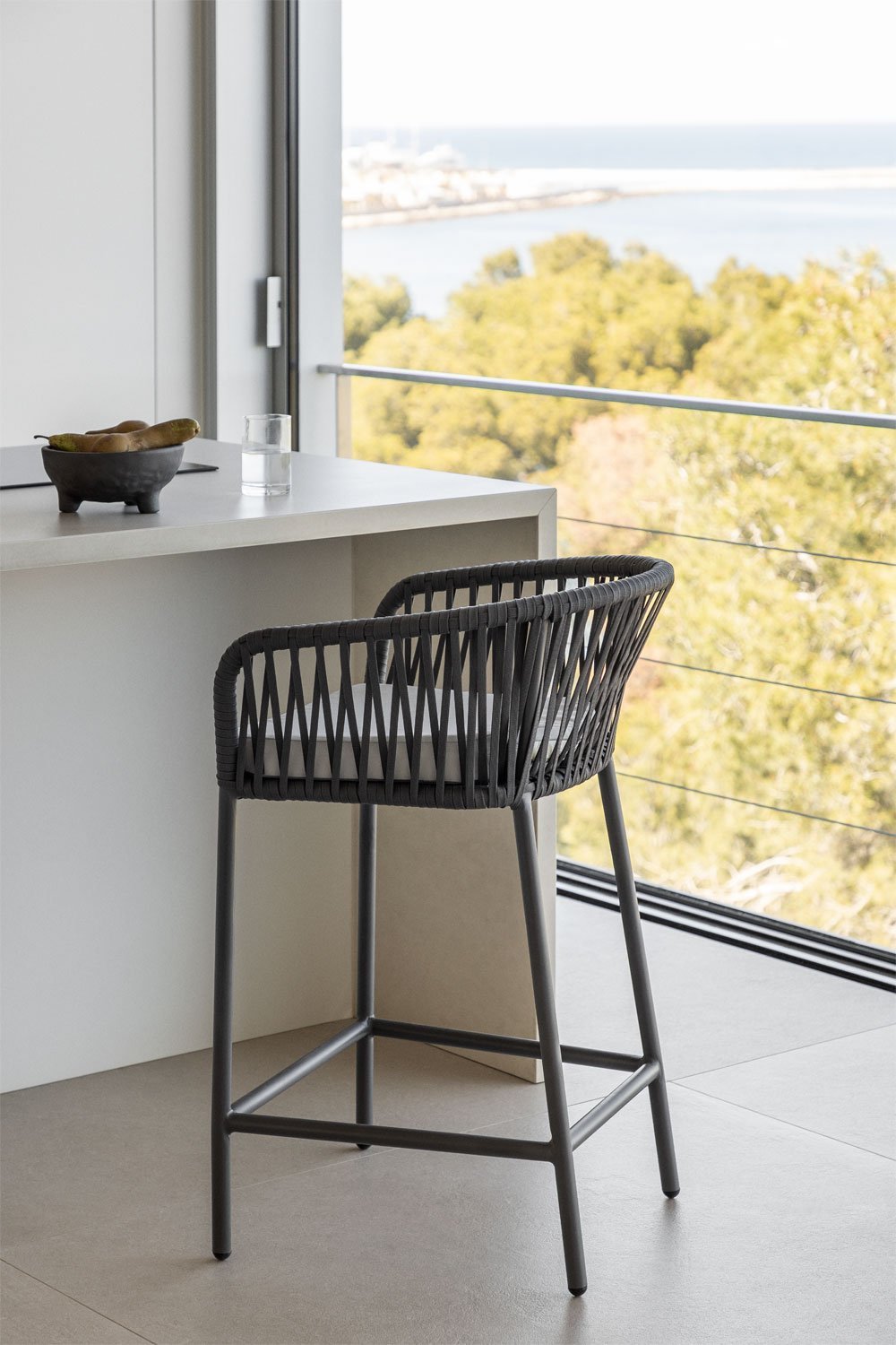 Lot de 2 tabourets hauts Arhiza, image de la galerie 1