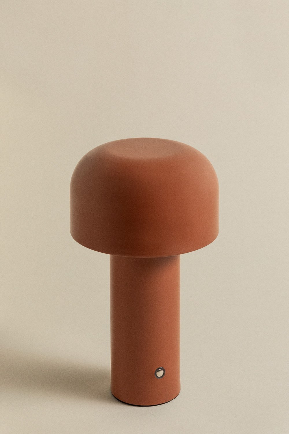 Lampe de table LED sans fil en métal Loentia, image de la galerie 2