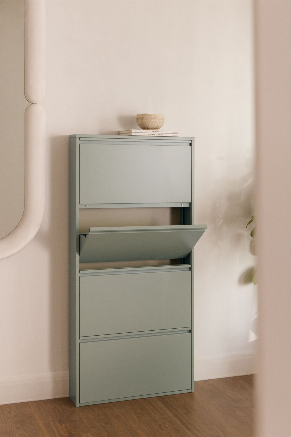 Étagère à chaussures en acier Logan, image de la galerie 1