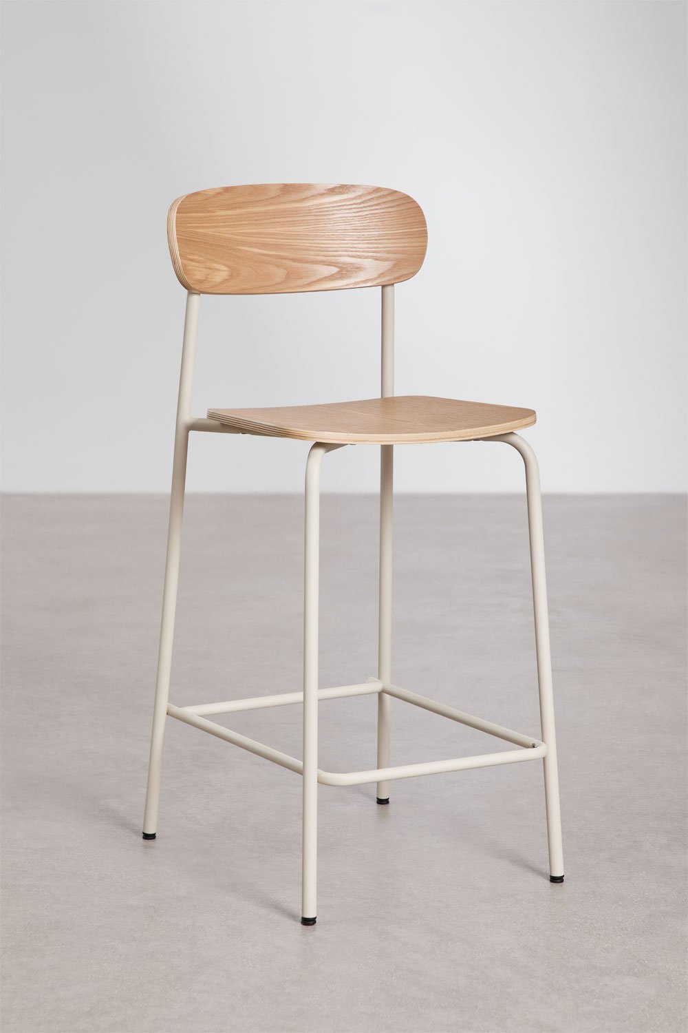 Lot de 2 tabourets hauts empilables 65 cm en fer et bois Wilpier, image de la galerie 1