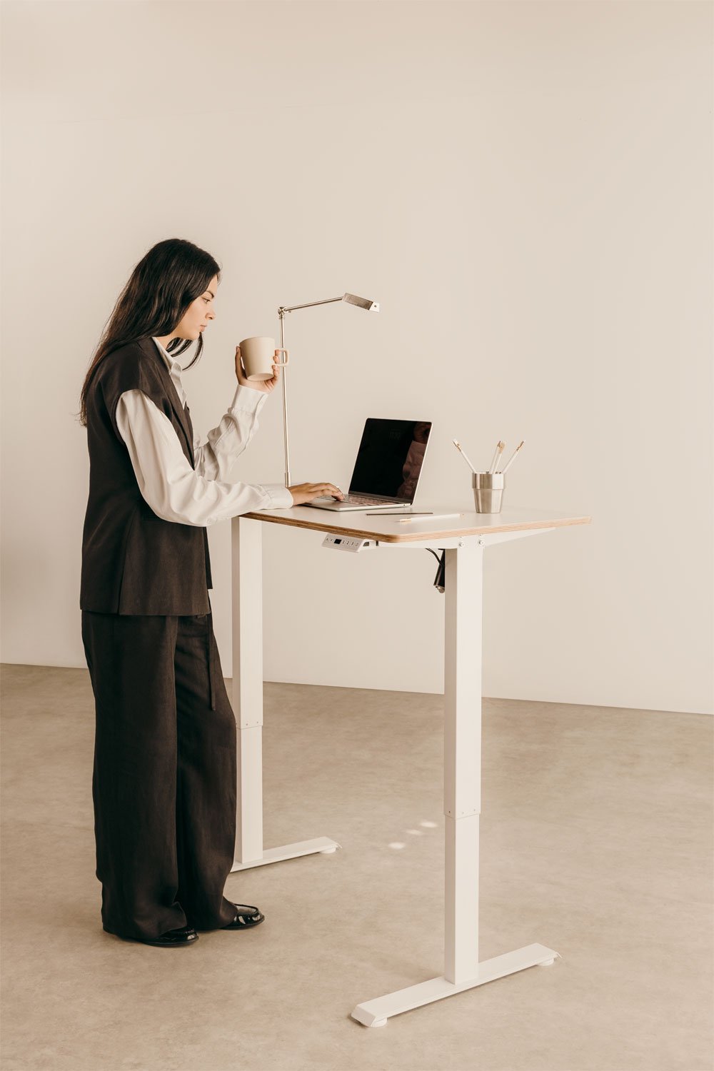 Bureau rectangulaire Serpi avec relevage électrique 120 x 60 cm, avec fonction mémoire, en bois et fer, image de la galerie 3