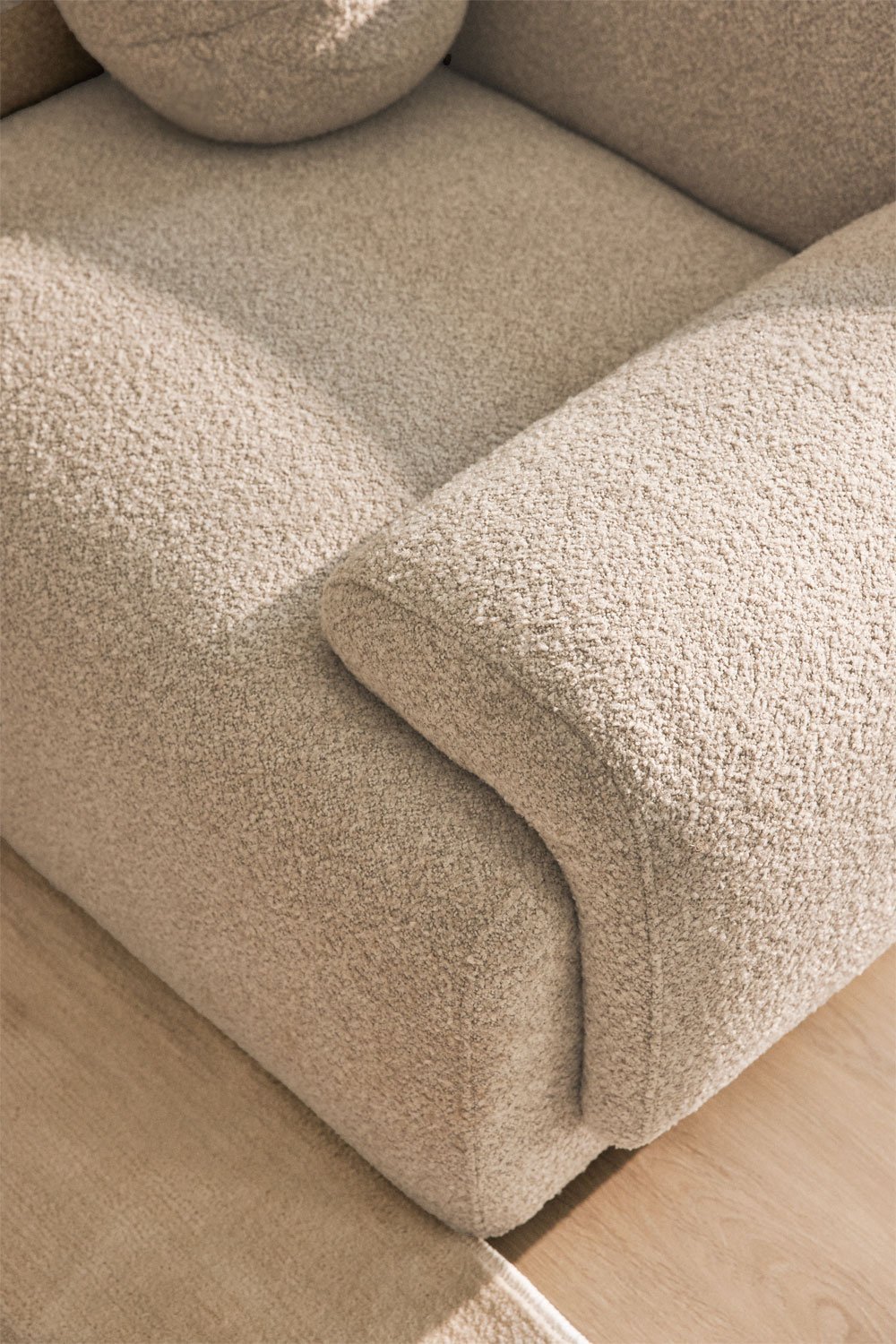 Fauteuil tapissé Shirina, image de la galerie 2