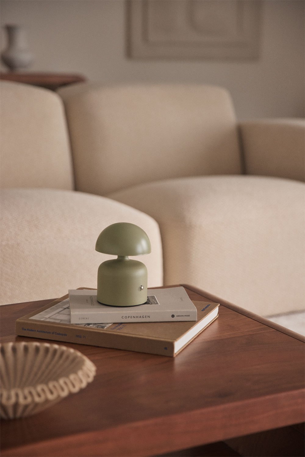 Lampe de table LED sans fil en fer Nantali, image de la galerie 1