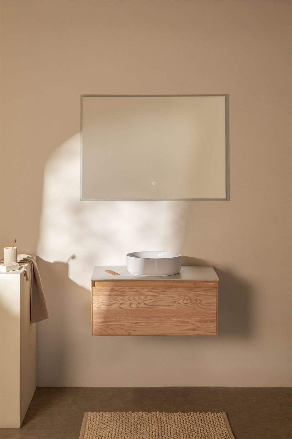 Ensemble de meuble de salle de bain suspendu en bois de frêne Tedrik, image de la galerie 1