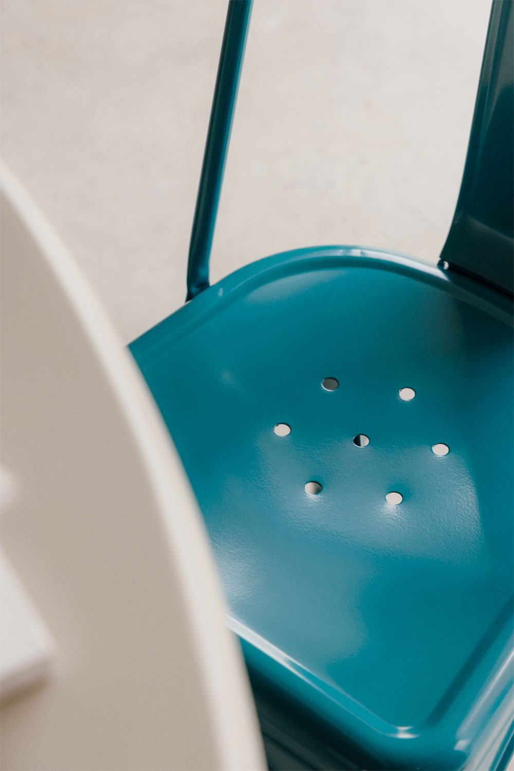 Lot de 2 chaises de salle à manger empilables Lix, image de la galerie 2