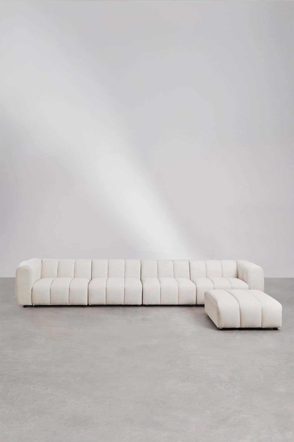 Canapé modulable 4 pièces et pouf en tissu bouclé Eliot, image de la galerie 3